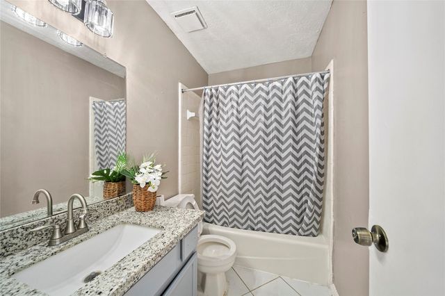 9526 Langdon Lane, Houston, TX 77036