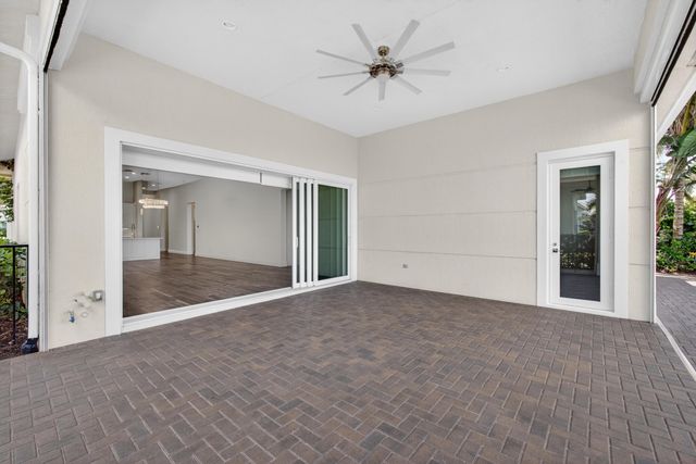 9941 Regency Way, Palm Beach Gardens, FL 33412