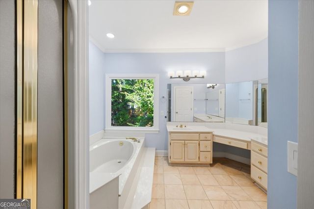 216 Hunters Hill Court, Macon, GA 31210