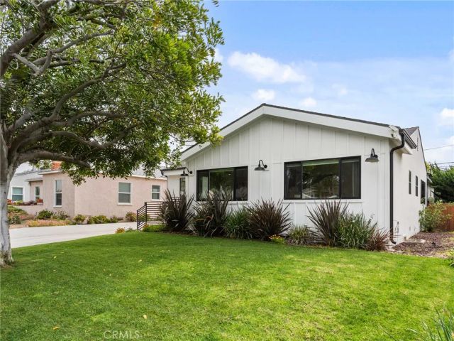 6566 W 85th Street, Los Angeles, CA 90045