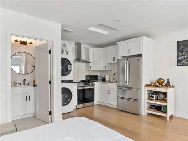 6566 W 85th Street, Los Angeles, CA 90045