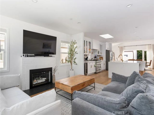 6566 W 85th Street, Los Angeles, CA 90045