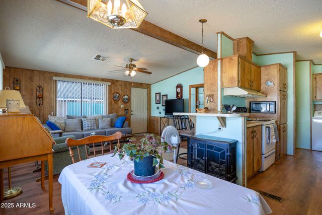 450 W SUNWEST Drive 18, Casa Grande, AZ 85122