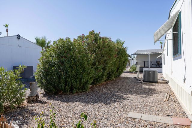 450 W SUNWEST Drive 18, Casa Grande, AZ 85122