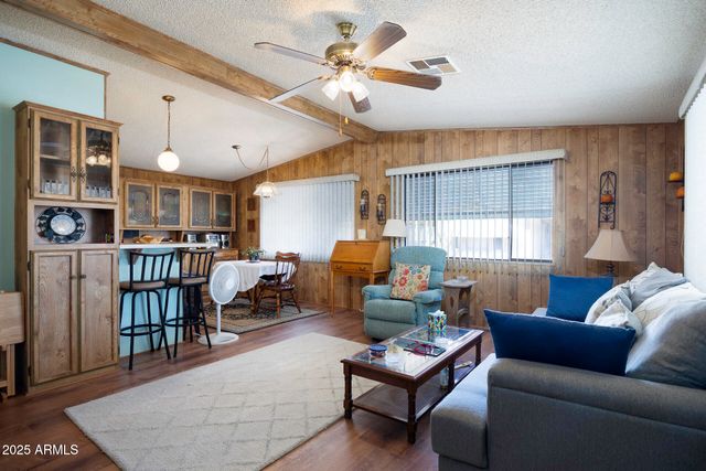 450 W SUNWEST Drive 18, Casa Grande, AZ 85122