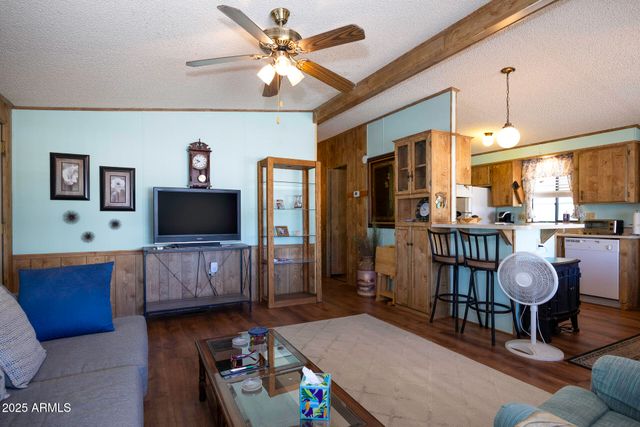 450 W SUNWEST Drive 18, Casa Grande, AZ 85122