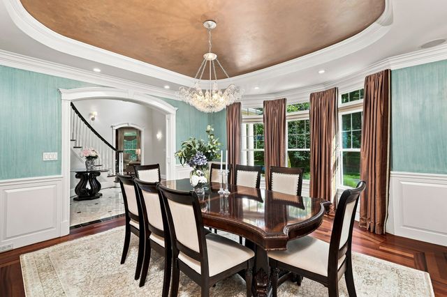 21 Douglas Road, Lexington, MA 02421