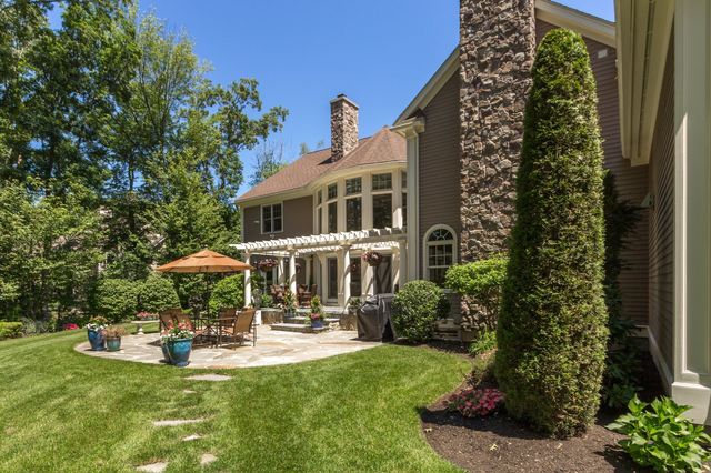 21 Douglas Road, Lexington, MA 02421