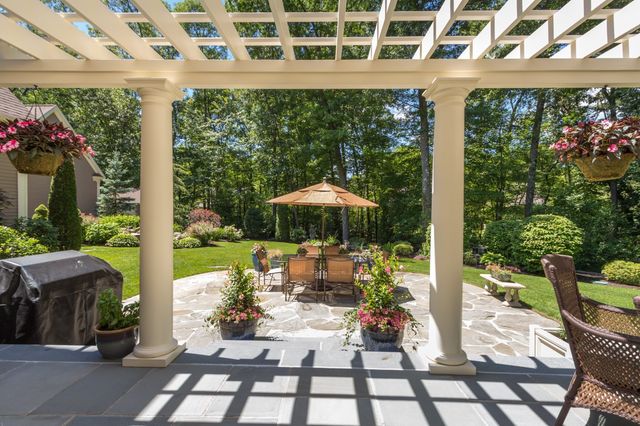 21 Douglas Road, Lexington, MA 02421