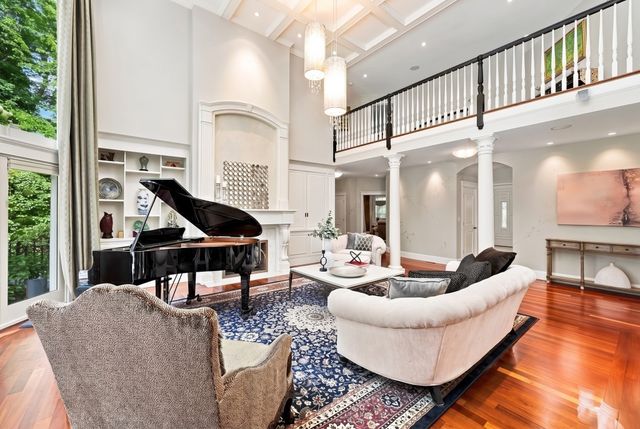 21 Douglas Road, Lexington, MA 02421