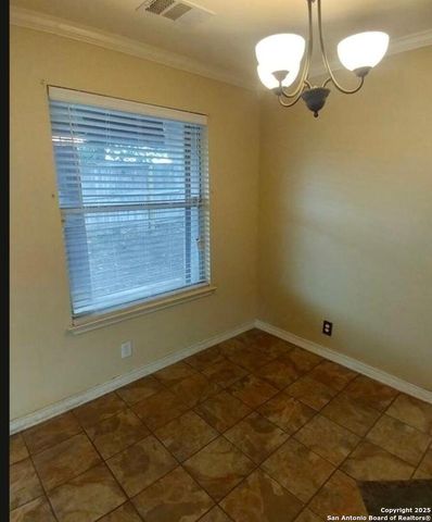 14235 Rosy Finch, San Antonio, TX 78233