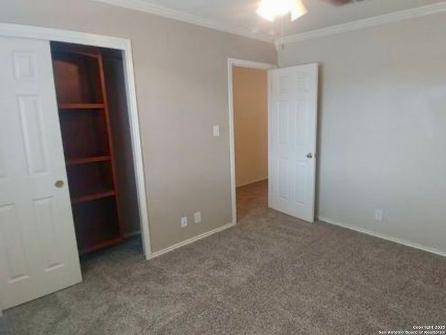 14235 Rosy Finch, San Antonio, TX 78233