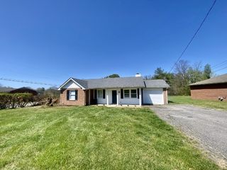 193 Anderson Ln, Hendersonville, TN 37075