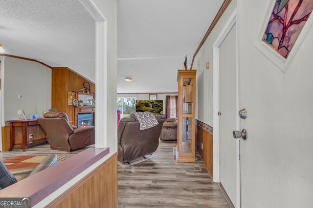 261 Green Meadows Drive, Hartwell, GA 30643