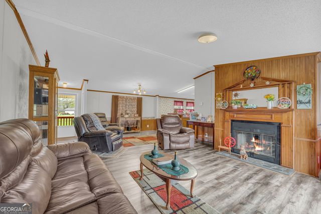 261 Green Meadows Drive, Hartwell, GA 30643