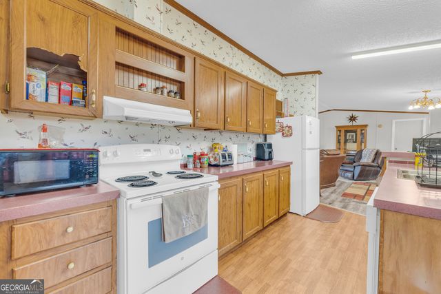 261 Green Meadows Drive, Hartwell, GA 30643