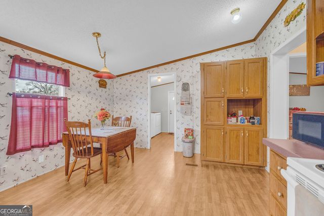 261 Green Meadows Drive, Hartwell, GA 30643