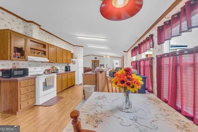 261 Green Meadows Drive, Hartwell, GA 30643