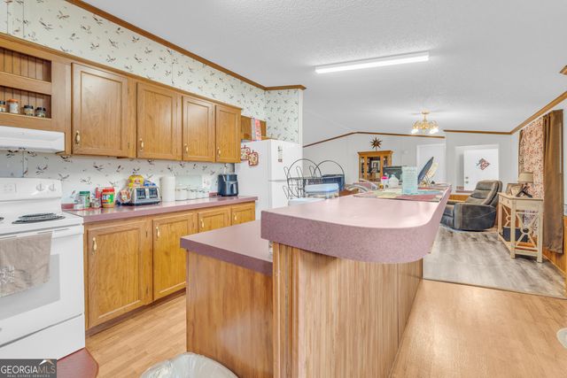 261 Green Meadows Drive, Hartwell, GA 30643