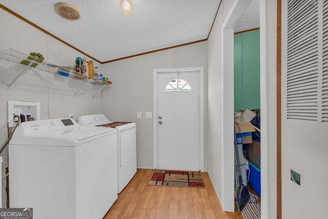 261 Green Meadows Drive, Hartwell, GA 30643