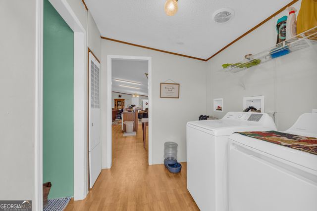 261 Green Meadows Drive, Hartwell, GA 30643