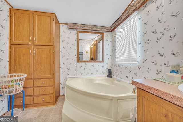 261 Green Meadows Drive, Hartwell, GA 30643