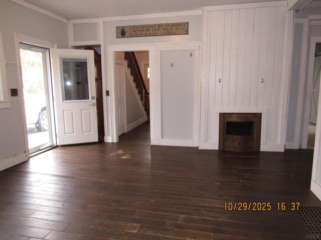 413 W Pottawatamie Street, Tecumseh, MI 49286