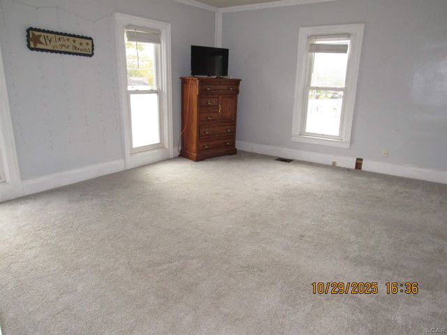 413 W Pottawatamie Street, Tecumseh, MI 49286