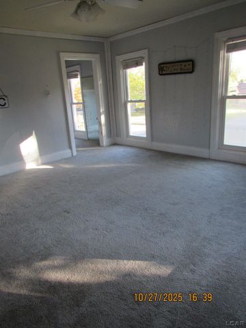 413 W Pottawatamie Street, Tecumseh, MI 49286