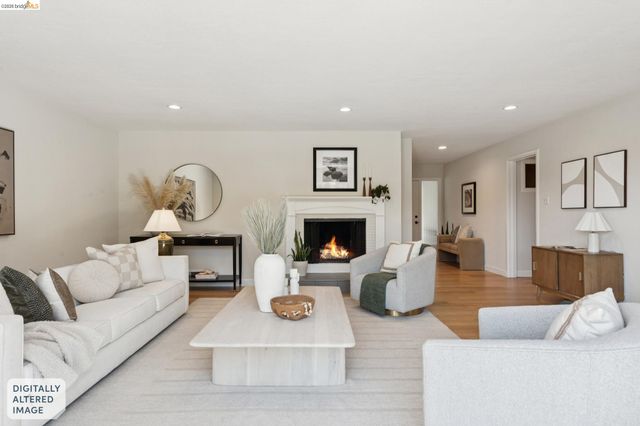114 Indian Rd, Piedmont, CA 94610