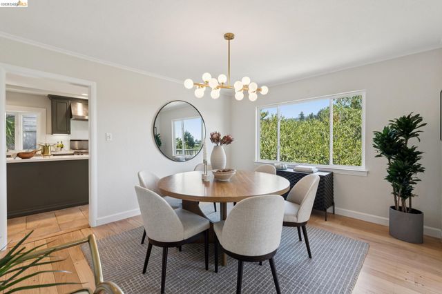 114 Indian Rd, Piedmont, CA 94610