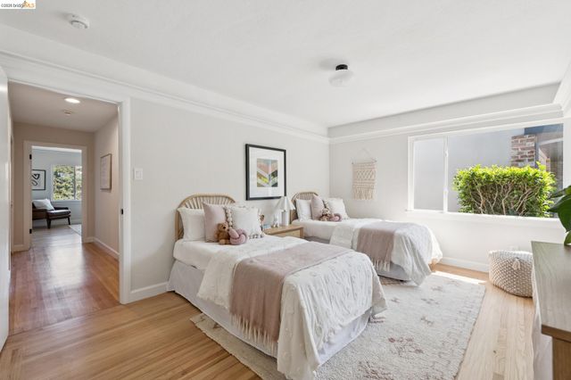 114 Indian Rd, Piedmont, CA 94610