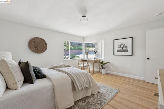 114 Indian Rd, Piedmont, CA 94610