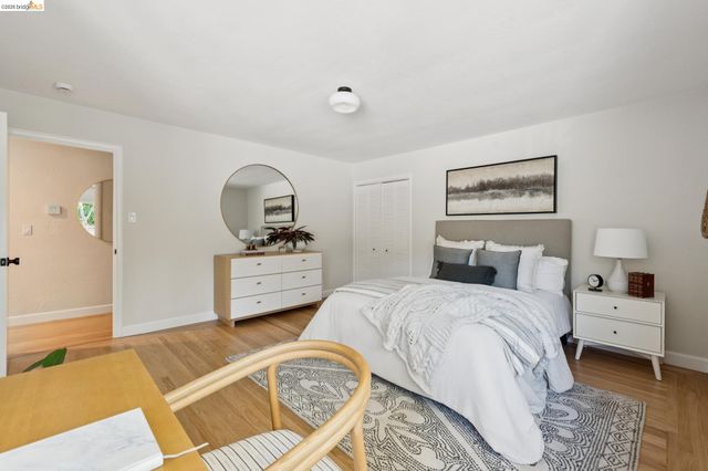 114 Indian Rd, Piedmont, CA 94610