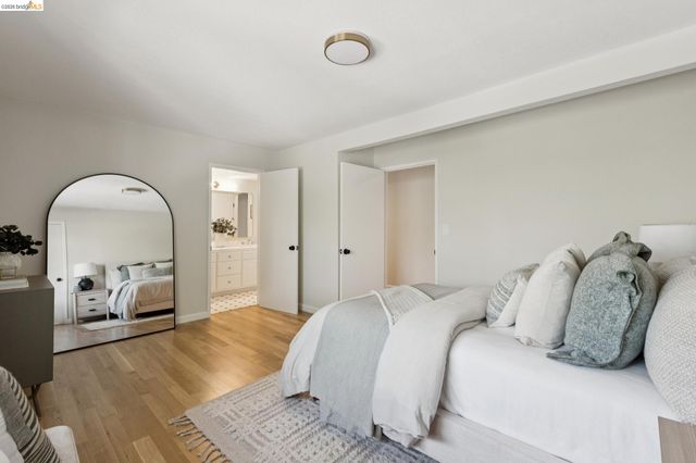 114 Indian Rd, Piedmont, CA 94610