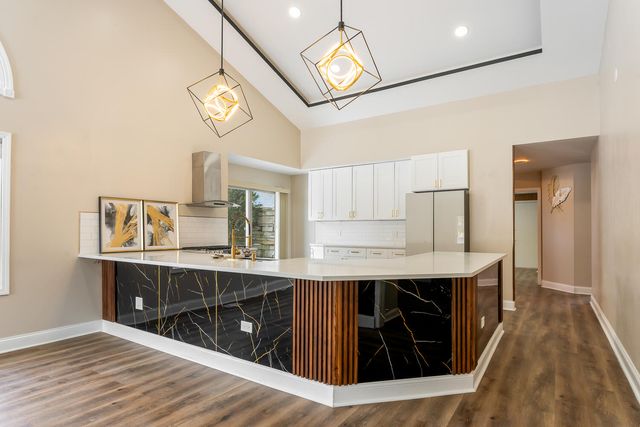 902 Cornwallis Lane, Munster, IN 46321