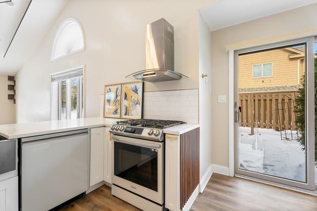 902 Cornwallis Lane, Munster, IN 46321