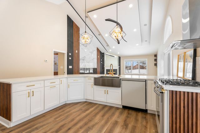 902 Cornwallis Lane, Munster, IN 46321