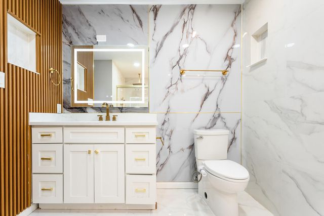 902 Cornwallis Lane, Munster, IN 46321