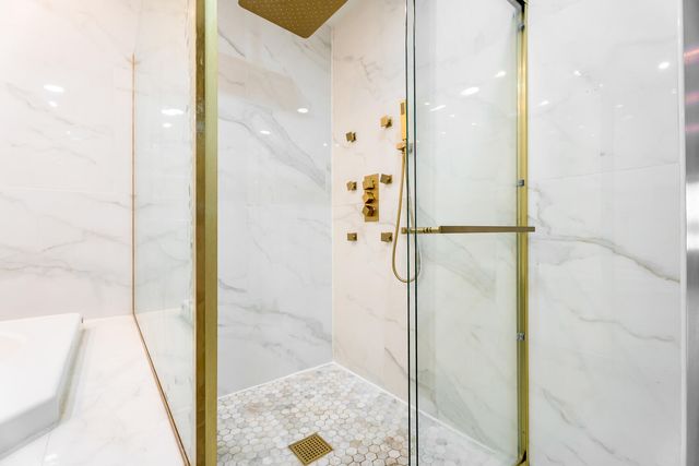 902 Cornwallis Lane, Munster, IN 46321