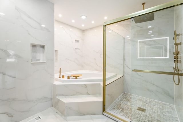 902 Cornwallis Lane, Munster, IN 46321