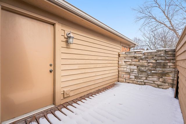 902 Cornwallis Lane, Munster, IN 46321