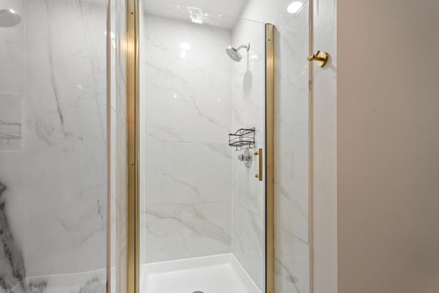 902 Cornwallis Lane, Munster, IN 46321