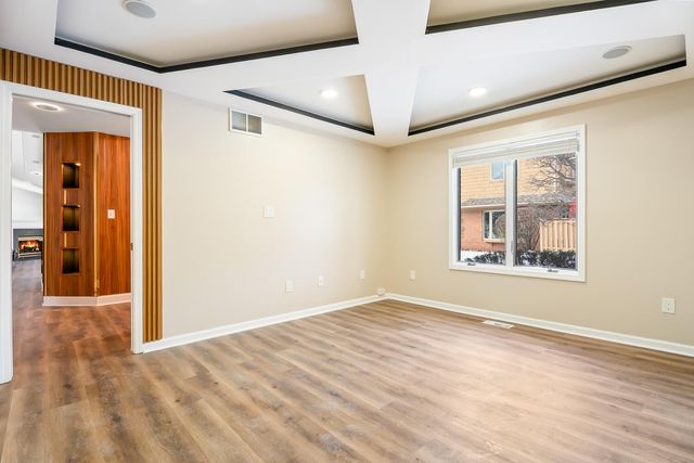 902 Cornwallis Lane, Munster, IN 46321