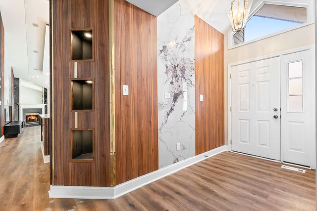 902 Cornwallis Lane, Munster, IN 46321