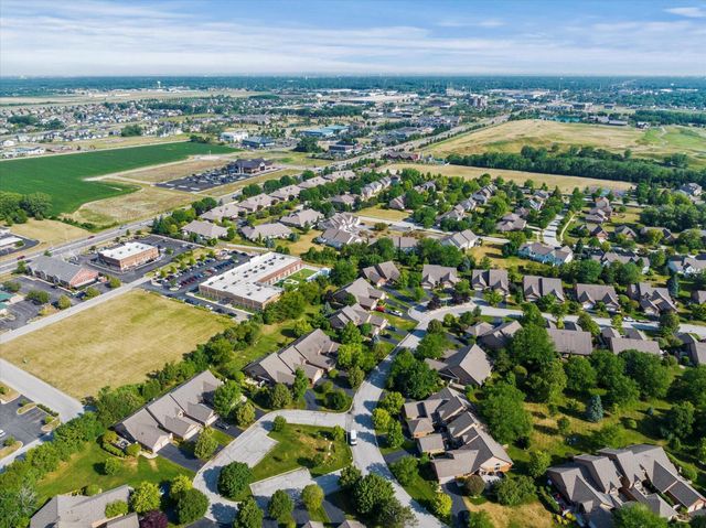 902 Cornwallis Lane, Munster, IN 46321