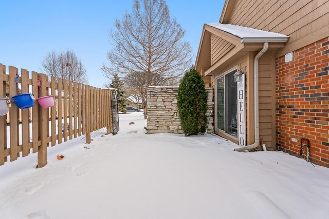 902 Cornwallis Lane, Munster, IN 46321