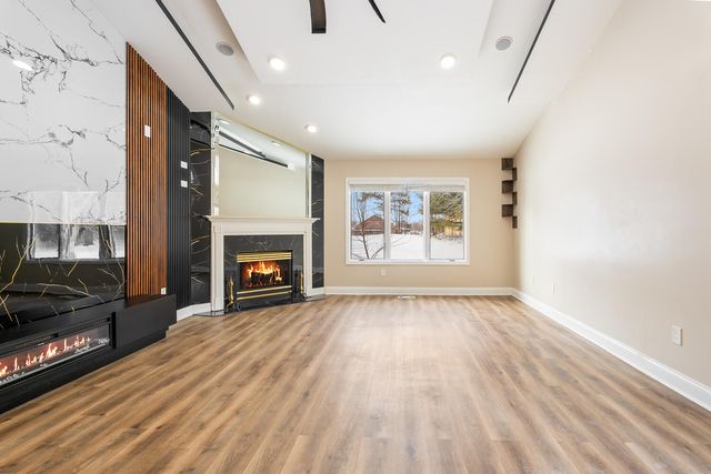 902 Cornwallis Lane, Munster, IN 46321