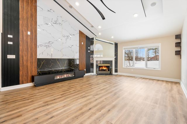 902 Cornwallis Lane, Munster, IN 46321