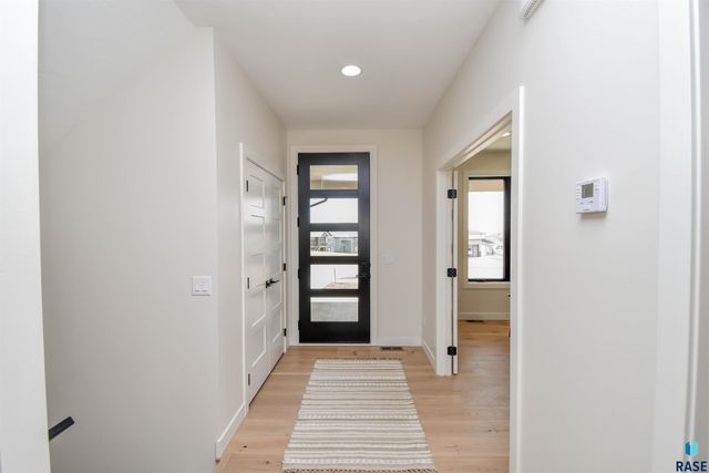 1504 W Bennett Dr Drive, Brandon, SD 57005